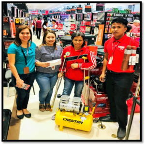 ECC KaGabay kabuhayan package. ECC REU 2 personnel and Marites Carag (3rd from left)  pose with vulcanizing package granted under the EC Program.